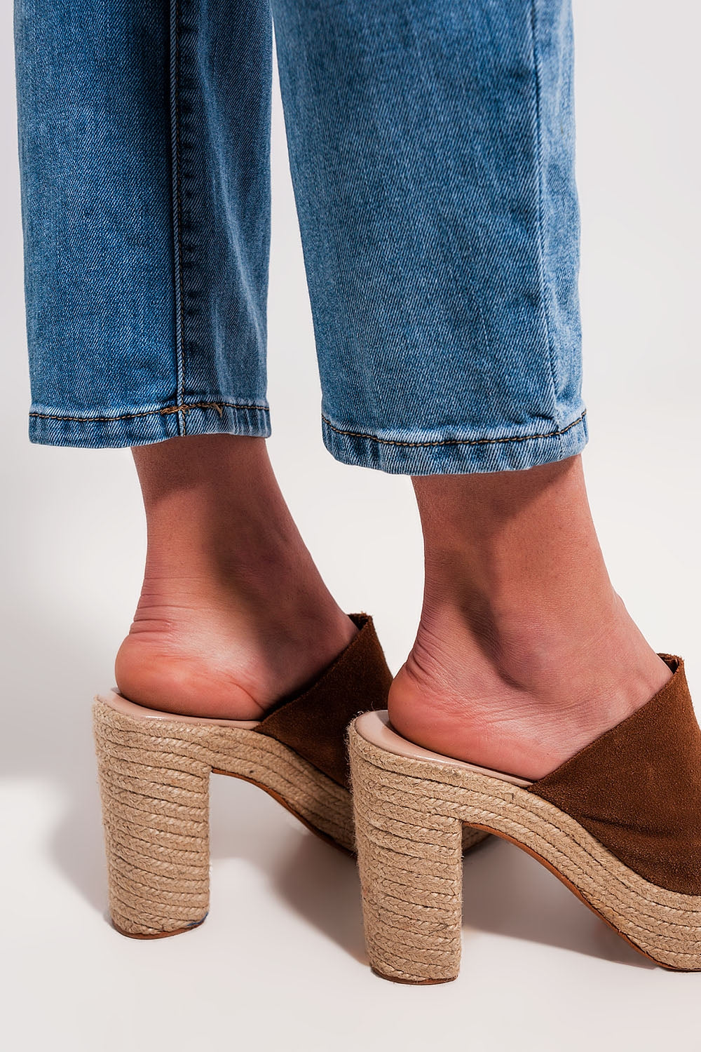 Jeans droit taille haute ajusté