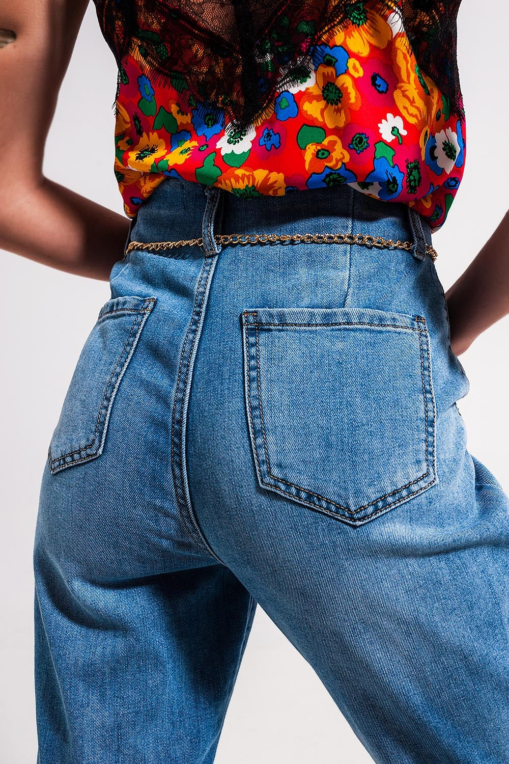 Jeans droit taille haute ajusté