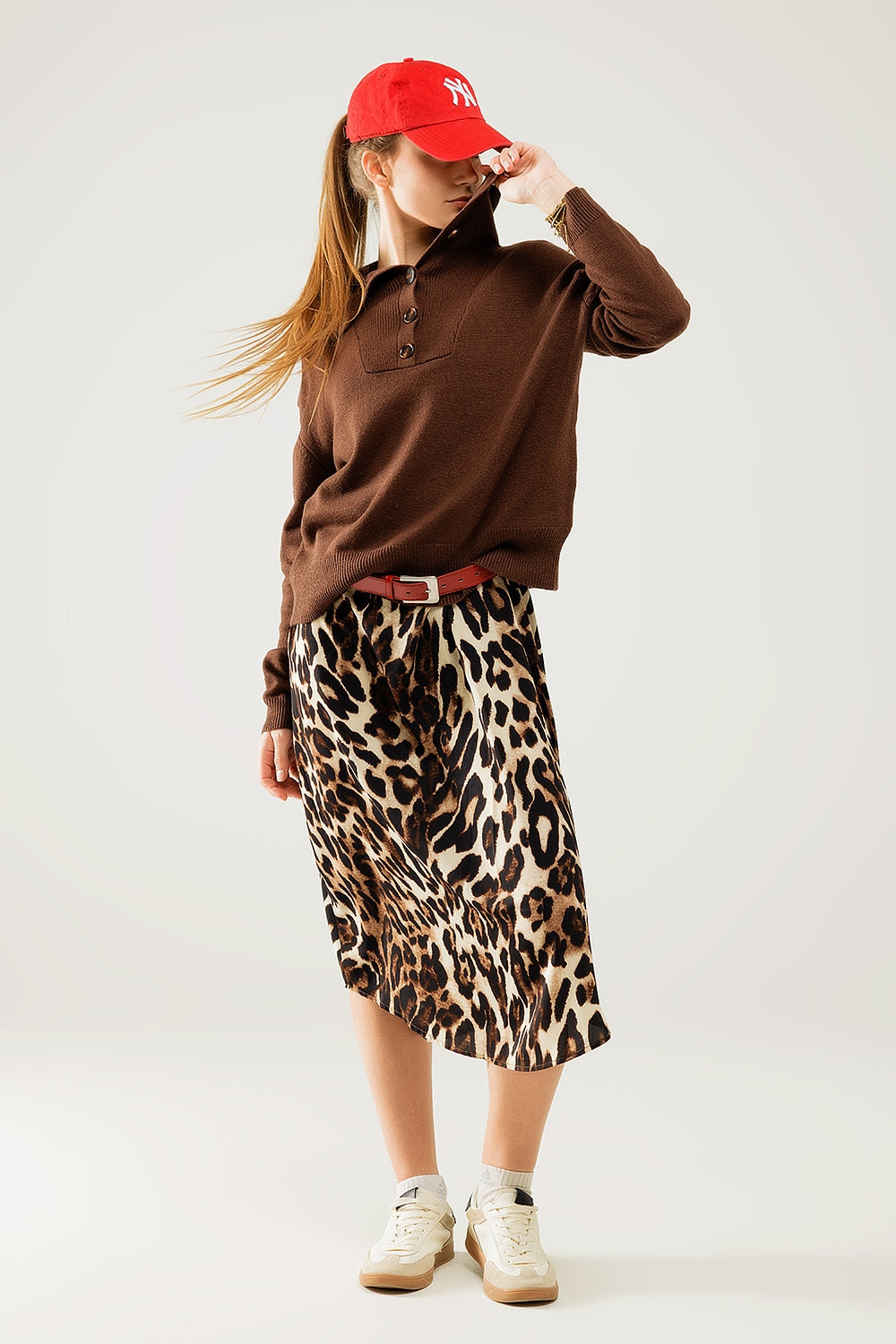 Pull-over ample marron avec fermeture à boutons